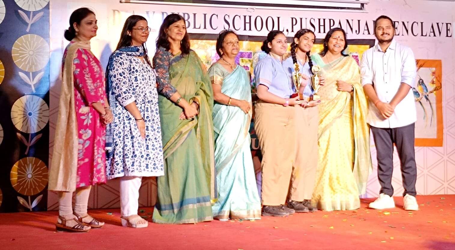 Inter School Competition held in Dav Pushpanjali